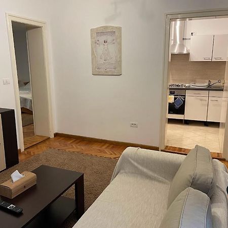Crisan 40 Casa Muntean 100Mp 3Camere 3Paturi 1 Canapea 2 Dormitoare Parcare Тимишоара Екстериор снимка