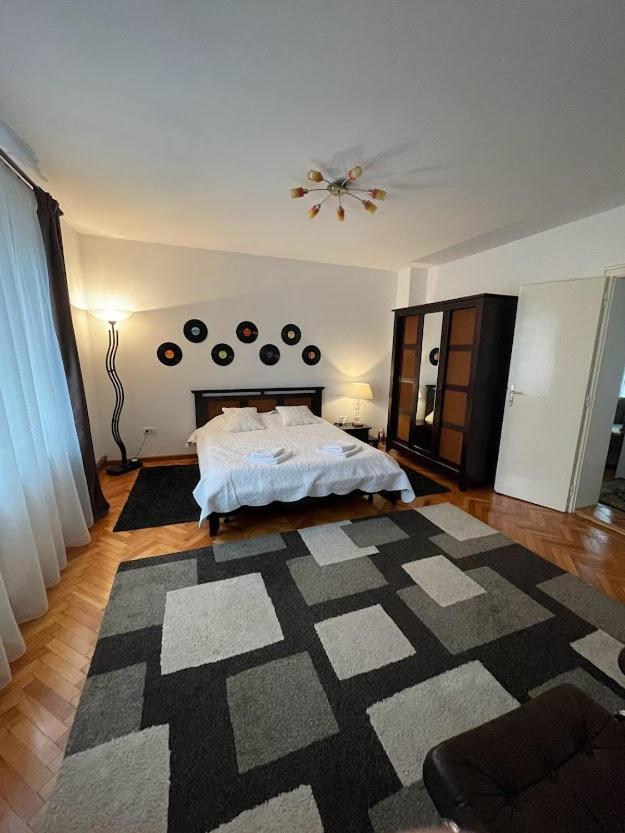 Crisan 40 Casa Muntean 100Mp 3Camere 3Paturi 1 Canapea 2 Dormitoare Parcare Тимишоара Екстериор снимка
